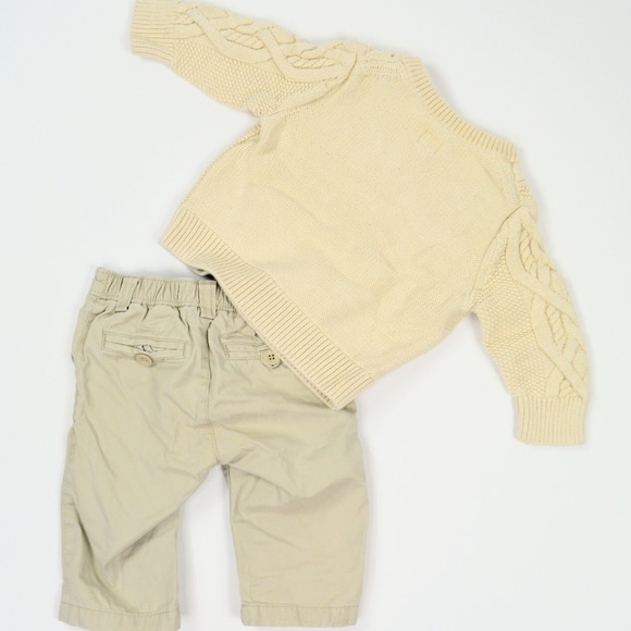 Gap Sweater & Pant Outfit - Picture 2 of 2